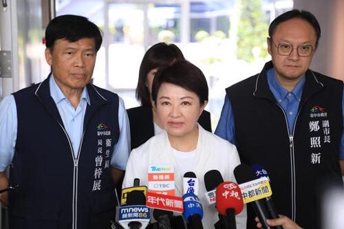 1150714中聯致癌油已驗出5批超標 盧秀燕：先查清楚 萬萬不可急上架 擬放寬蘋果農藥殘留標準？ 盧秀燕籲衛福部挺起脊樑示意圖
