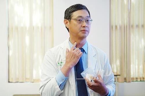 1150715甲狀腺手術後失聲二十多年 兩度治療仍未改善 醫:修正性手術助四旬婦人重拾自然嗓音示意圖