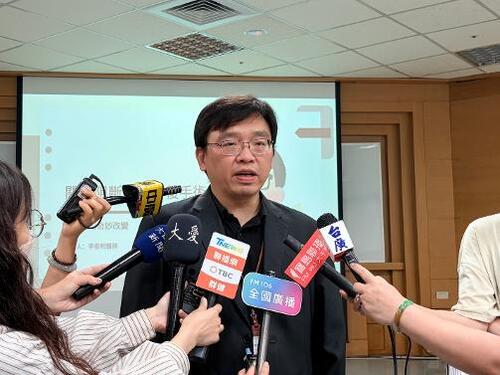 1150717痛如針刺！餐飲老闆腰椎錯位 醫：早上微創下午即上工示意圖