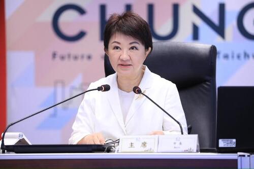 1150721台中每戶可支配所得年增率六都第一！盧市長：福利、交通雙管齊下　減輕家庭負擔示意圖