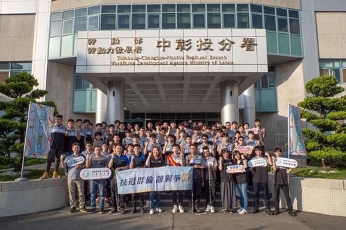 1150723中彰投分署102名選手出征全國技能競賽 木工選手李爗墉再戰全國拚金牌！示意圖