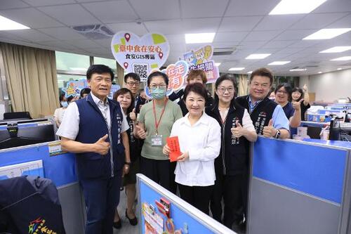 1150723食安沒有僥倖！ 中市府堅持「寧嚴勿鬆」守護供膳安全 盧市長親慰勉第一線同仁示意圖