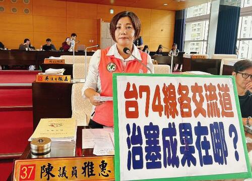 1150729中市雙軌改善台74線壅塞 陳雅惠促提改善期程、公布治塞成果 交通局：推動匝道工程、智慧號誌優化車流示意圖