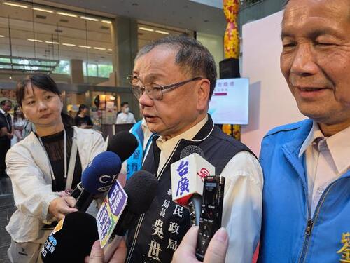 1150819ㄧ四六三對新人搶報創熱潮！台中聯合婚禮66對天選新人出爐 10/20高空證婚浪漫飛沖繩示意圖
