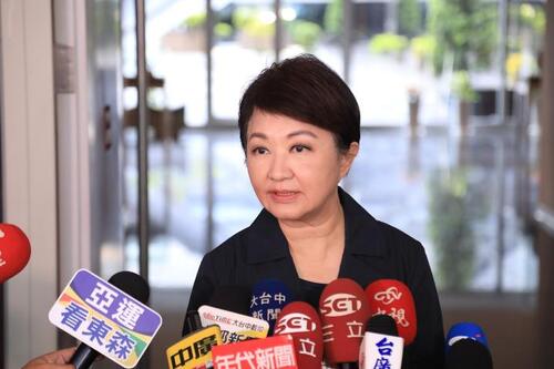 1150825總統府「中秋月餅棄單」盧秀燕承諾：台中1300盒市府接單示意圖