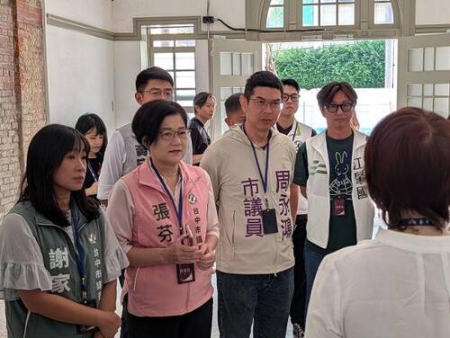 1150910臺中州廳6年砸6.55億修復 民進黨團會勘 周永鴻、黃守達：硬體好了，文化與舊城經濟也要一起活起來 文化局：百年最大規模修復預計10月完工 台中州廳再造公共空間、打造市民專屬藝文地標示意圖