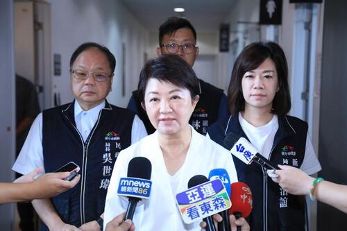 1150921中火燃氣許可中市一天就發 創中華民國首例 盧秀燕：改善空污的「最後一哩路」承諾已經做到！ 「鬍鬚張」遭抵制 盧秀燕:台灣是民主國家 人人有權表態不被出征示意圖