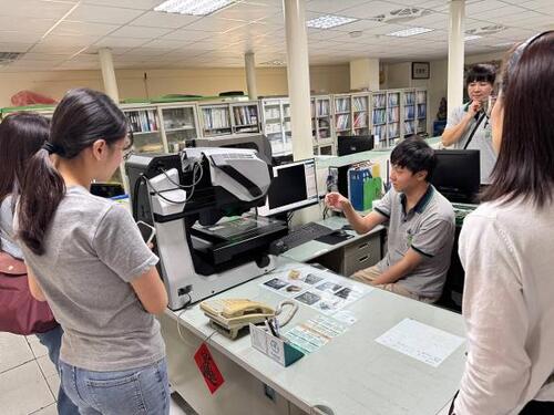 1151013選育留用打造韌性職場！中彰投分署首辦勞動提案金讚獎獲獎企業標竿參訪示意圖