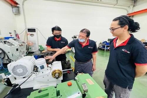 1150210專業不退休、經驗永傳承！中彰投分署助企業留才傳技見成效示意圖