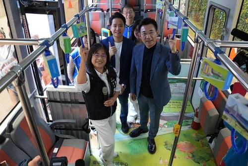 1150319台中國際航線大爆發！ 觀旅局長：「555機場快捷線」正式開行 打造國際門戶城市新里程 江啟臣：臺中航線3年翻倍至26條 555快捷公車補上國際門戶最後一哩路示意圖