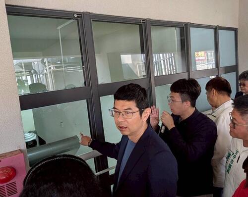 1150319因應中市免費營養午餐即將上路 周永鴻舉辦座談會 提五大訴求：補助到位、建立公式、挺在地食材、照顧教師、公私立一視同仁 教育局：經費到位、全面把關食安與食品供應示意圖