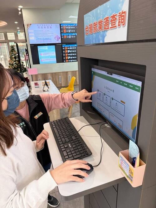 1150401專業諮詢化解職涯低潮！中彰投分署助青年護理師重啟職涯成功轉職ICU示意圖