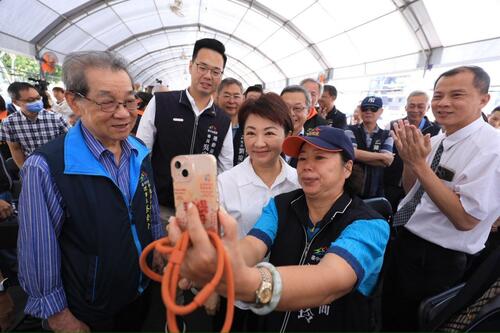 1150413鄭習會中共送大禮包 盧秀燕籲賴政府：勇於回應善意  引進印度移工社會反彈大！ 盧秀燕：任何政策都要尊重民意示意圖