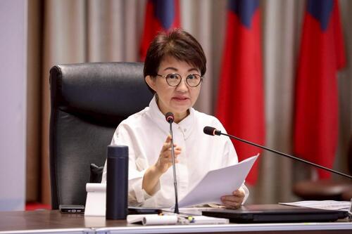 1150414打造安心成長幸福城市 中市府跨局處整合資源 盧市長：照顧孩子是無止境的使命！示意圖