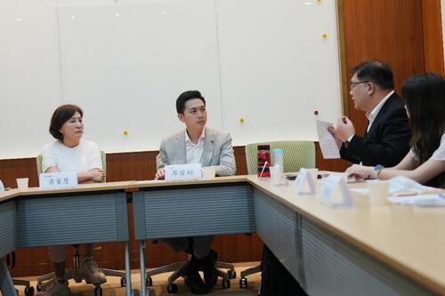 1150416身障家屬免牌照稅稅新制卡關！黃馨慧促檢討 中央財政部承諾將放寬認定標準示意圖