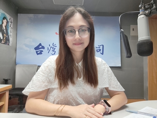 主持人-芳芳(乓乓)示意圖