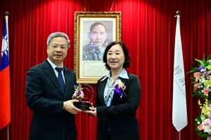 <span>【2025/10/30】</span> 賀!本會董理事長季琪 榮獲經濟部114年度優秀人員獎🎉