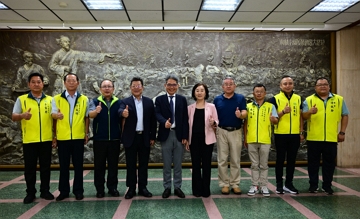 <span>【2025/05/12】 </span> 經濟部賴常務次長建信訪視本會與工會幹部暨事業單位交流座談會
