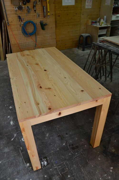 日檜原木餐桌示意圖