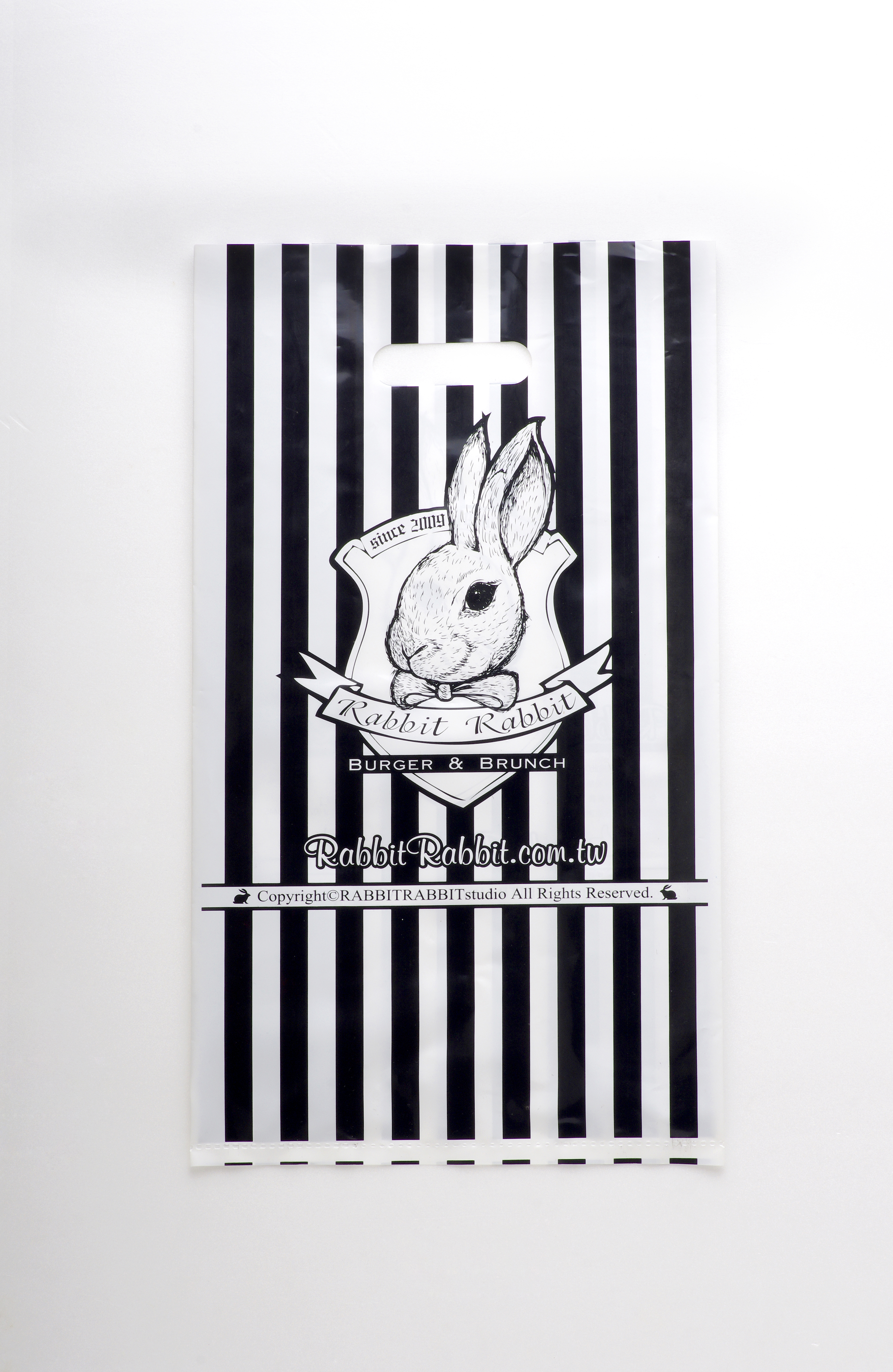 手提購物袋的全球視野：各國流行款式大集合