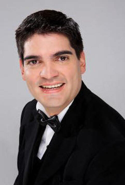Dr. Luis Sanchez<small>路易斯．桑卻斯<br>2009、2012</small>示意圖