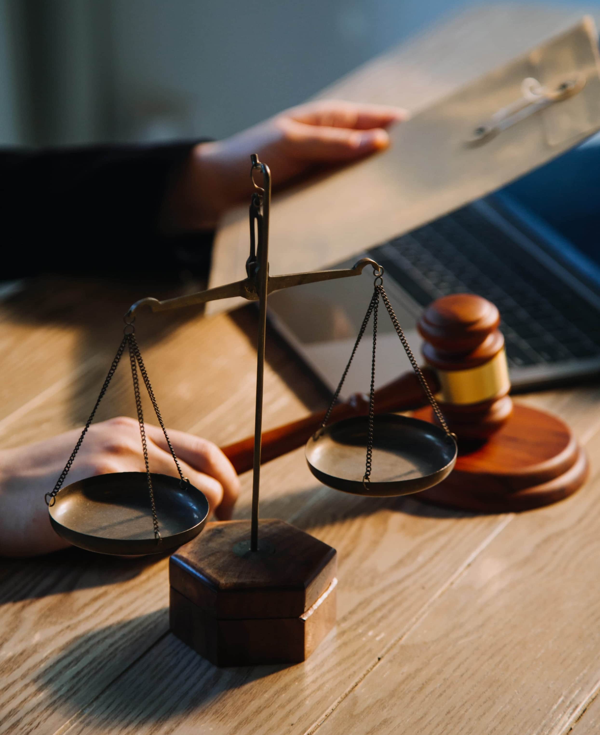 法律事務所專業形象圖