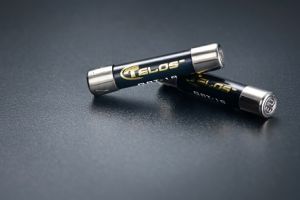 【特價商品】TELOS QBT-18 超頻寬保險絲 (長的)示意圖